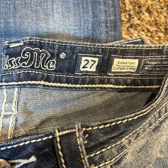 Miss Me capris! - Picture 2 of 4